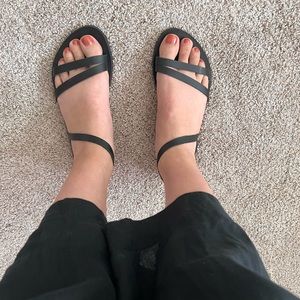 Black leather rubber sole Greek sandals size 39